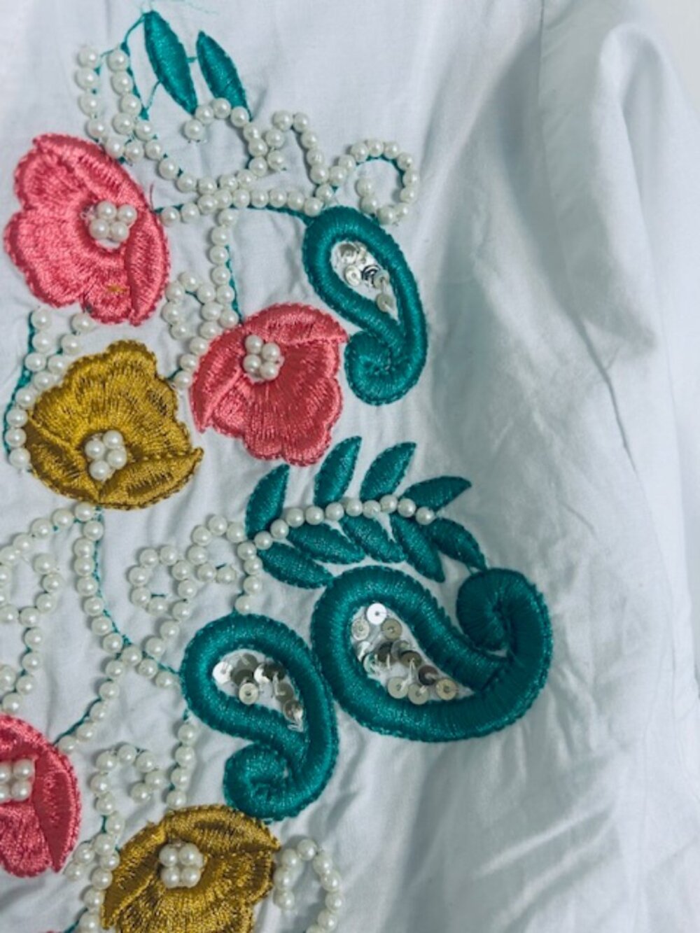 POL BoHo Ivory Multi Color Embroidered Beaded Tie Ruffle Cropped Cotton Top NEW - Picture 7 of 16